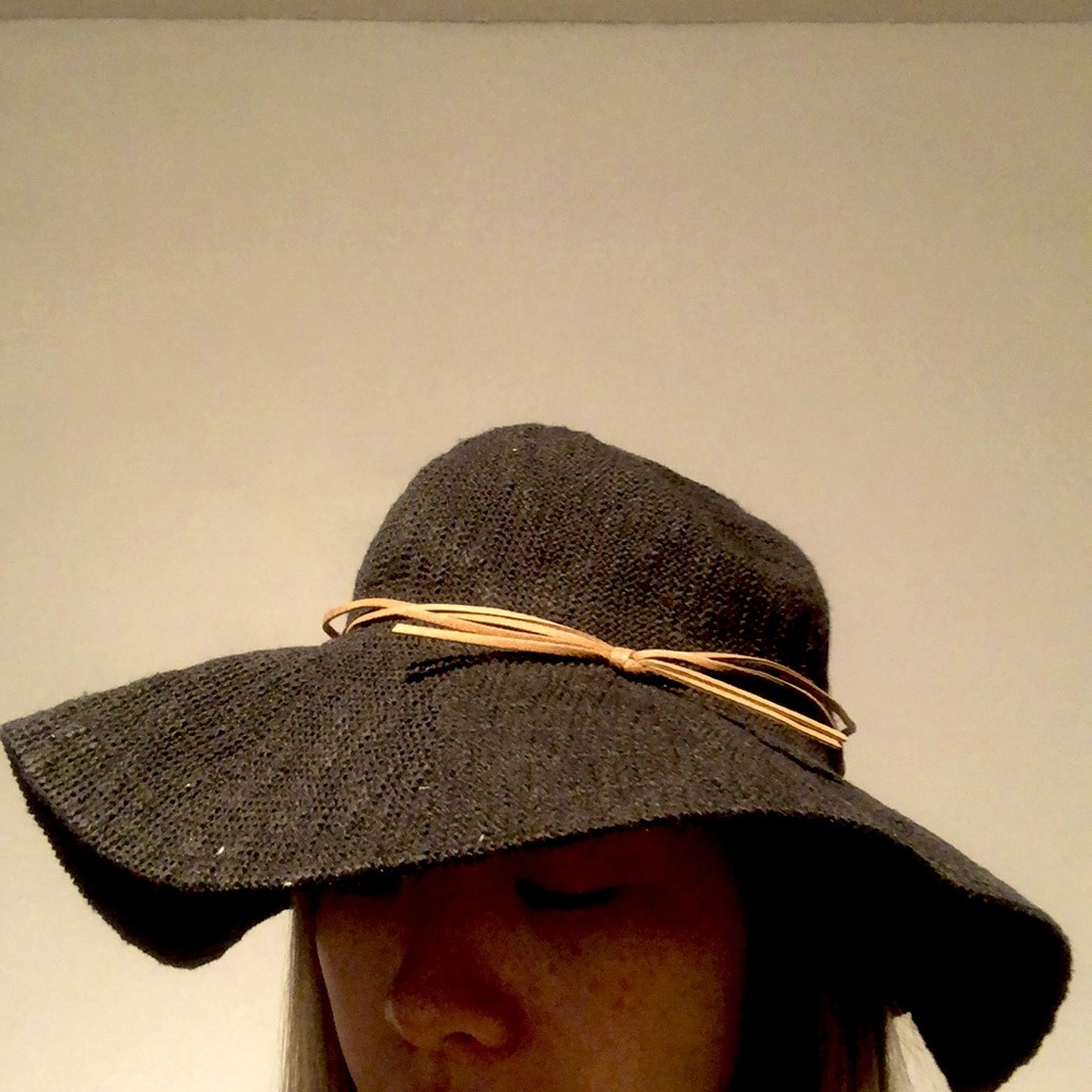 ✨BRAND NEW✨ H&M floppy hat - Picture 2 of 6